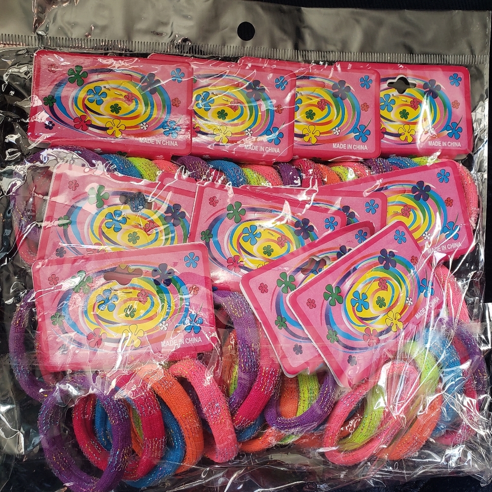 Colorfull hair ties.